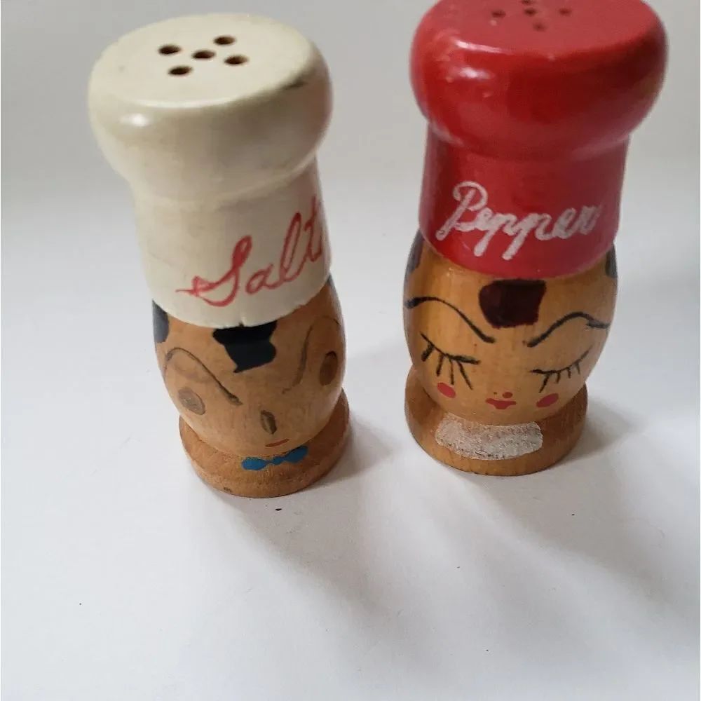 Salt & Pepper Shakers